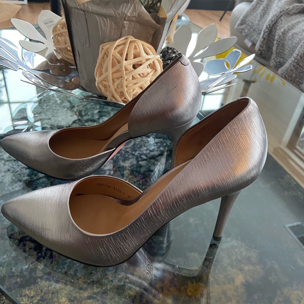 Elegant silver heels from Europe. Made in Poland.